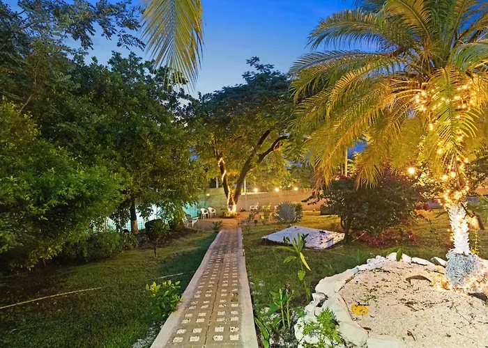 Ayana Eventlocation 5min From *